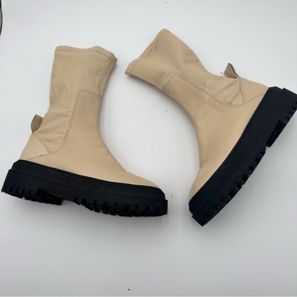 Zara Womens EU 40/ US 9.5 Platform Chelsea Combat Boots Ivory Cream Pull On - Picture 6 of 10
